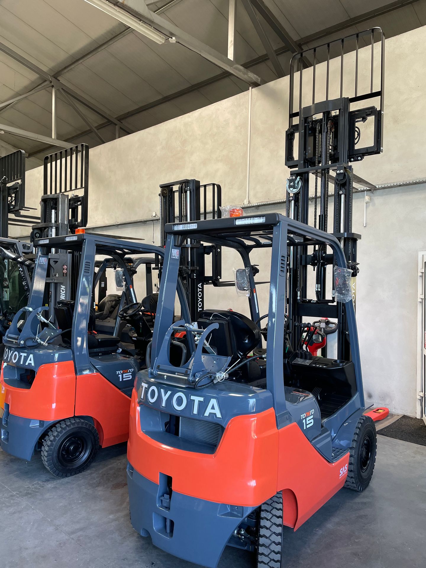 forklift wózki widłak widlak dwikozy czermin