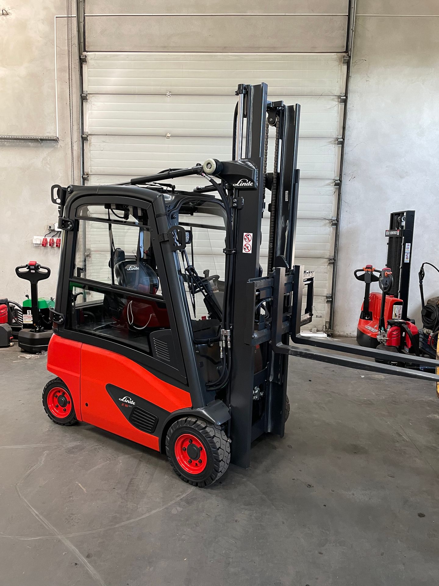 forklift wózki widłak widlak dwikozy czermin